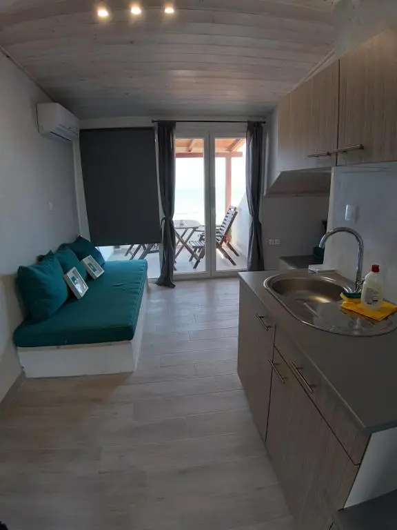 Superior Suite 1 kitchen