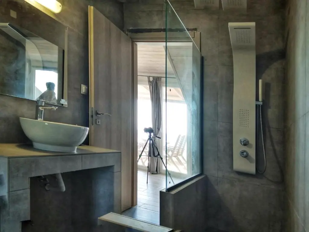 Superior Suite 2 bathroom